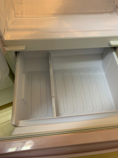 お値下げしました！SHARP 冷蔵庫(大津市内であればお届けも可能です。)