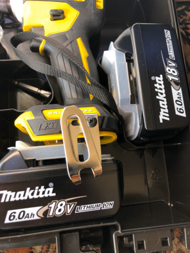 ??5万円?マキタ  、新品、限定色、18.8v.インパクトドライバー、バッテリー2個