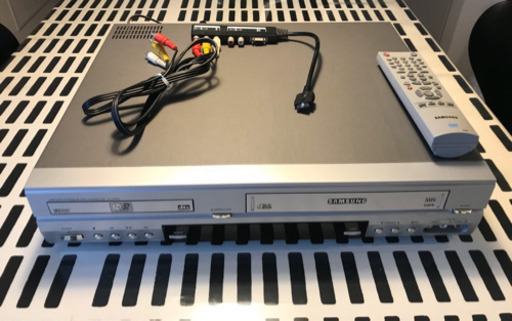 サムスン　DVD、VHSカセットプレイヤー