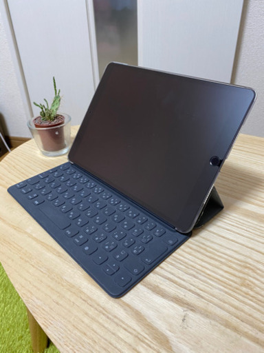 【大幅値下げ！】iPadAir3プラスsmartkeyboardセット！