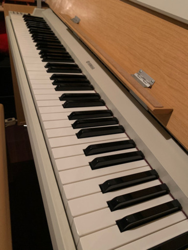 YAMAHA 電子ピアノ　ARIUS（アリウス）