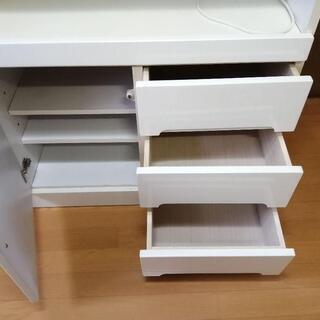 ニトリの食器棚の画像