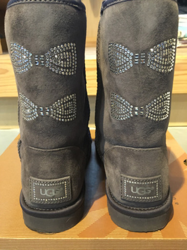 UGG アグ ムートンブーツ　swarovski