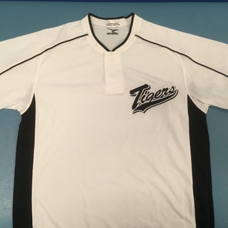 【未使用品】阪神タイガースファンクラブシャツ