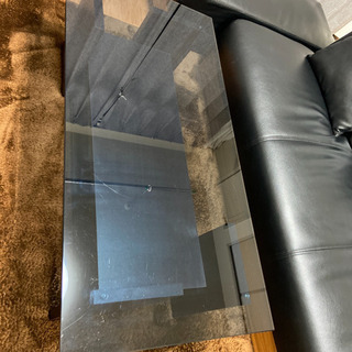 ガラステーブルの画像