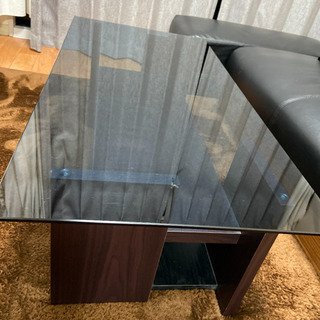 ガラステーブルの画像