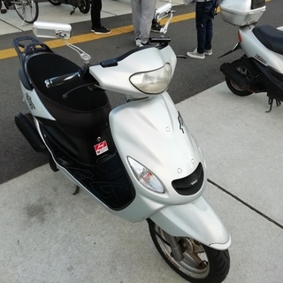 YAMAHA グランドアクシス100 銀