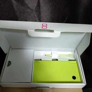 【中古】NINTENDO DSi ライトグリーンの画像