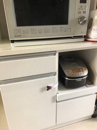取引中　キッチン　食器&レンジ&炊飯器棚