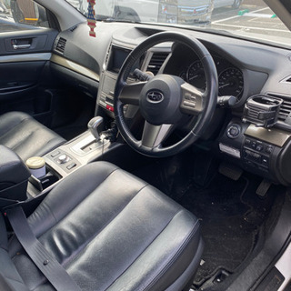 スバル　23年式アウトバック　ナビETC 検20年11月まで　ヒッチメンバーの画像