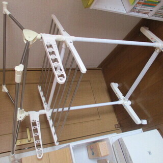 中古　室内物干しスタンド　キャスター付き　美品