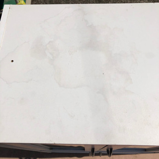 無料！！小さめサイズの食器棚🌟ガラス扉の白い家具🌟60×39×90㎝🌟の画像