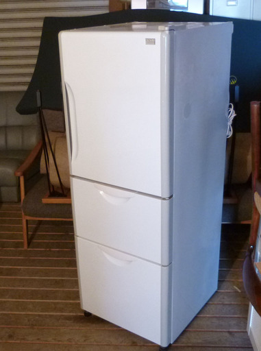 配送無料♪ 取りに来れる方は表示価格より5,000円引き！！美品★ 日立 265ℓ 3ドア冷蔵庫 R-27ZS 2010年製 札幌 南区 澄川