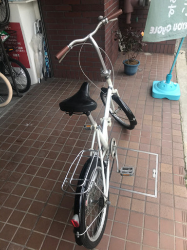 20インチ　折り畳み自転車　ホワイト