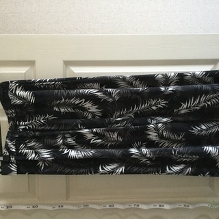 ストレッチ素材リラックスパンツ、ボタニカル柄、ウエストゴムused美品◆６９◆おまとめ値引き対応品◆の画像