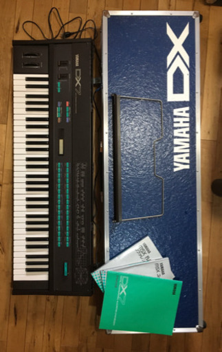 ヤマハ DX7 (商談中)