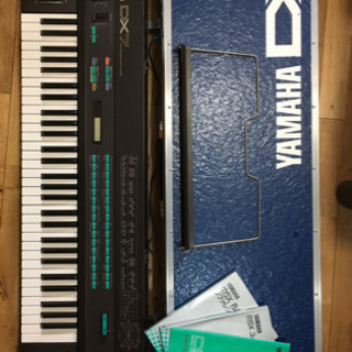 ヤマハ DX7 (商談中)