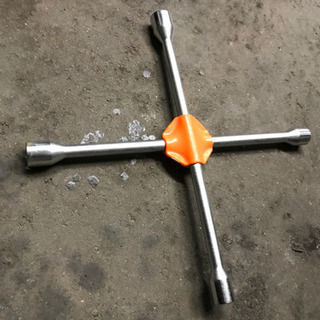 クロスレンチ　タイヤ交換