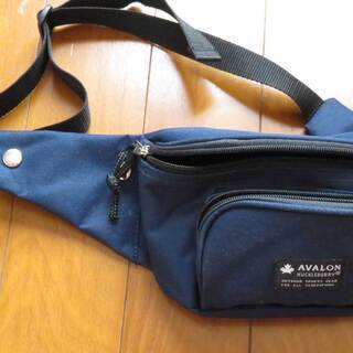 中古・ウェストポーチ　紺色