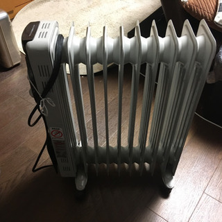 【オイルヒーター　10枚羽　1400W　SF22-1009　  ...