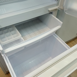 【家電1年保証対象品】　2019年製　SHARP〈シャープ〉137L　2ドア冷蔵庫　[トレファク八王子めじろ台店]の画像
