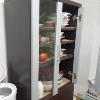 一人暮らし用食器棚(足りないパーツあり)の画像