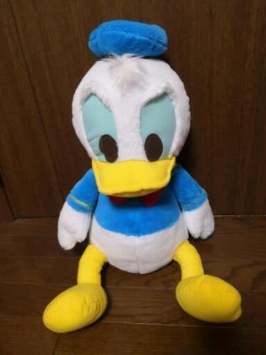 ディズニーのドナルドのぬいぐるみです。