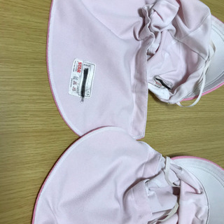 カラー帽子　桃色　2つありますの画像