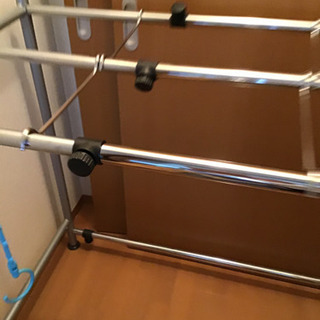 ハンガーラックの画像