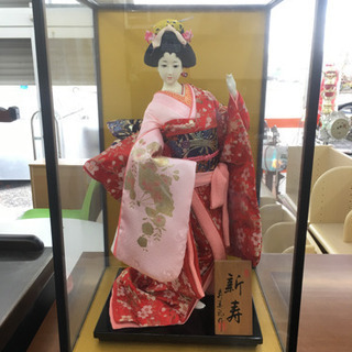 【成約御礼】日本人形[ 新寿] 豊榮/寿美礼/舞妓/ガラスケース付き/置物/着物/フィギュア[中古品]¥550の画像