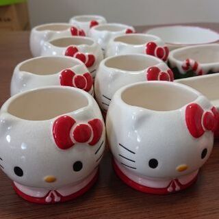 【取引相手決定】お菓子用の容器 キティーちゃん クリスマス等の画像