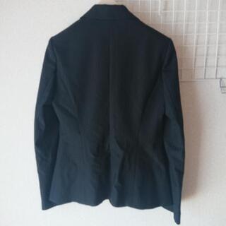 レディーススーツの画像