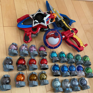 代々レンジャーのおもちゃ　セットの画像