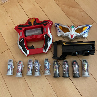 代々レンジャーのおもちゃ　セットの画像