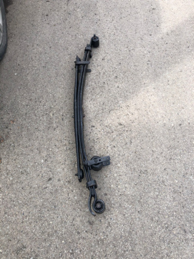 ハイエース　200 リーフスプリング