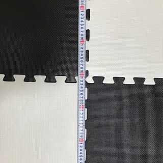 ジョイントマット（白、黒）の画像