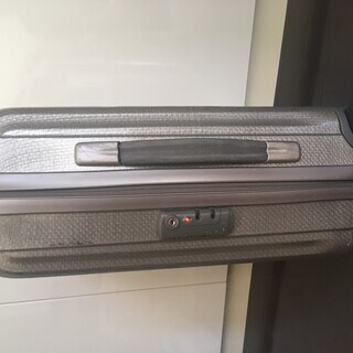 サムソナイト◆機内持込・二輪スーツケース　50cm×40cm×20cm【鍵なし】の画像