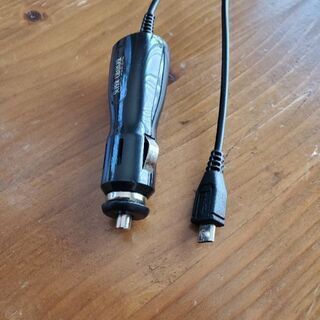 シガーソケット用スマホ充電器