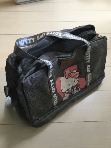 タグ付き未使用品。キティ・バツ丸ボストンバッグ