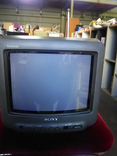 ソニー・10型ブラウン管カラーテレビ
