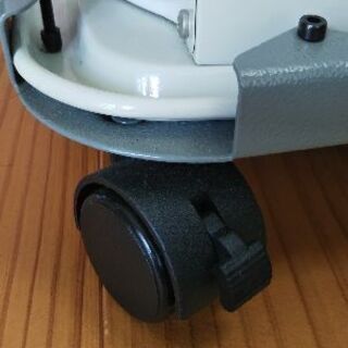 石油ファンヒーター🔥キャスターとポリタンクのおまけ付きの画像