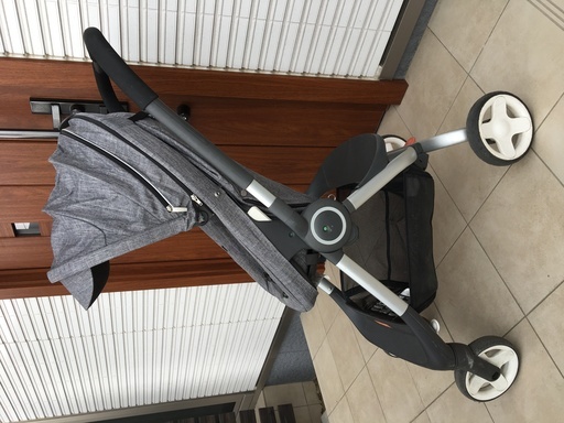 退院時から使えます‼　ストッケ　ベビーカー　スクート　ベビーキャリー＆アクセサリー色々付き