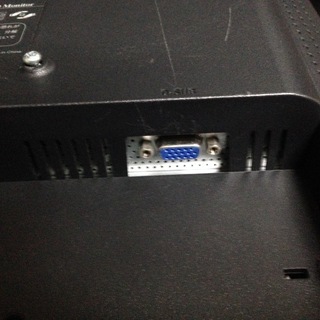【無料】中古　princeton PCモニタ 17インチ　動作確認済みの画像