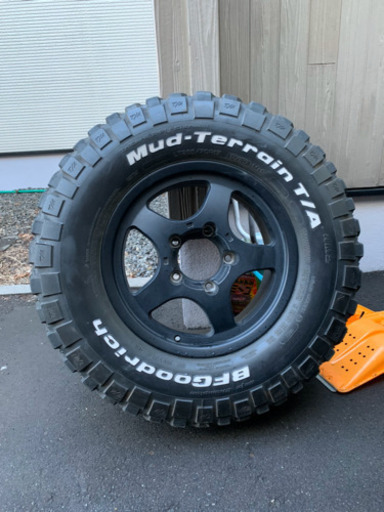 マッドタイヤ　マッドテレーン　タイヤ　ホイール　ランクル　200 100 タンドラ