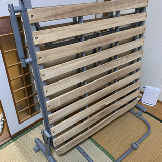 折り畳み　シングルベッド　すのこ