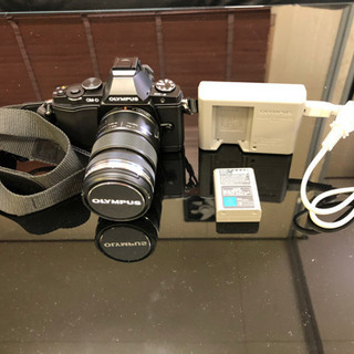 オリンパス　OM-D E-M5
