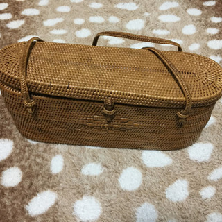 籠バックの画像