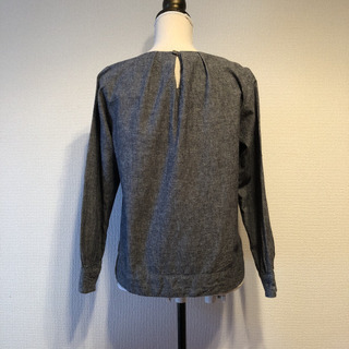 【美品】and myera アンドマイラ  刺繍 トップスの画像