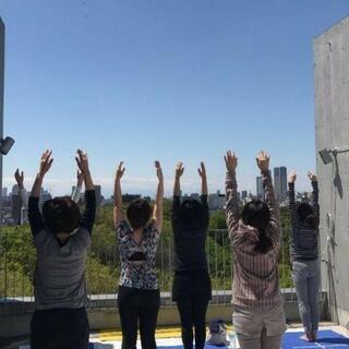 Morning yoga@rooftop～自然を体感～