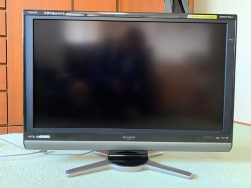 【取り引き中】AQUOS  37型フルスペックハイビジョン液晶テレビ